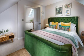 Roseland Apartment 5